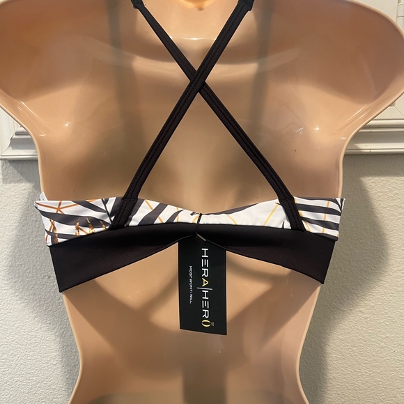 Hera Hero 2pc Women's workout Leggings & top in White /Black. NWT - Picture 4 of 15